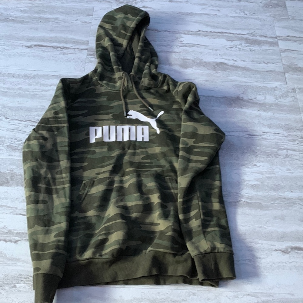 green camo size medium puma pullover